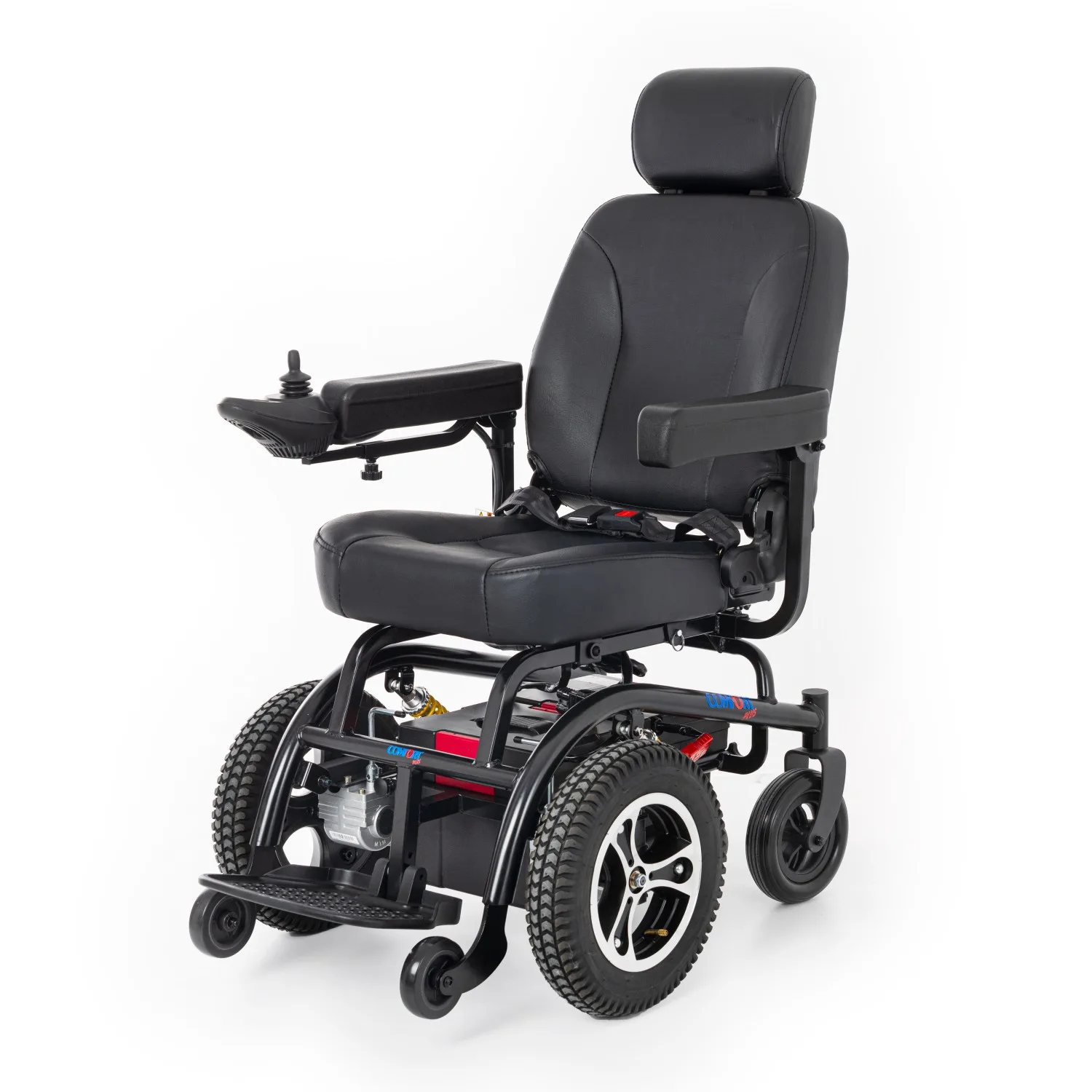 Comfort Pus DM-320 Puma akülü tekerlekli sandalye, başlıklı siyah koltuk, önden çapraz açıdan