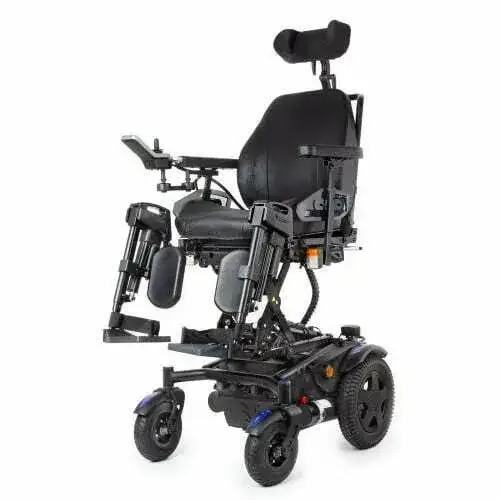 Comfort Plus Star full asansörlü akülü sandalye, yükseltilmiş koltuk, kafalık, önden çapraz açıdan