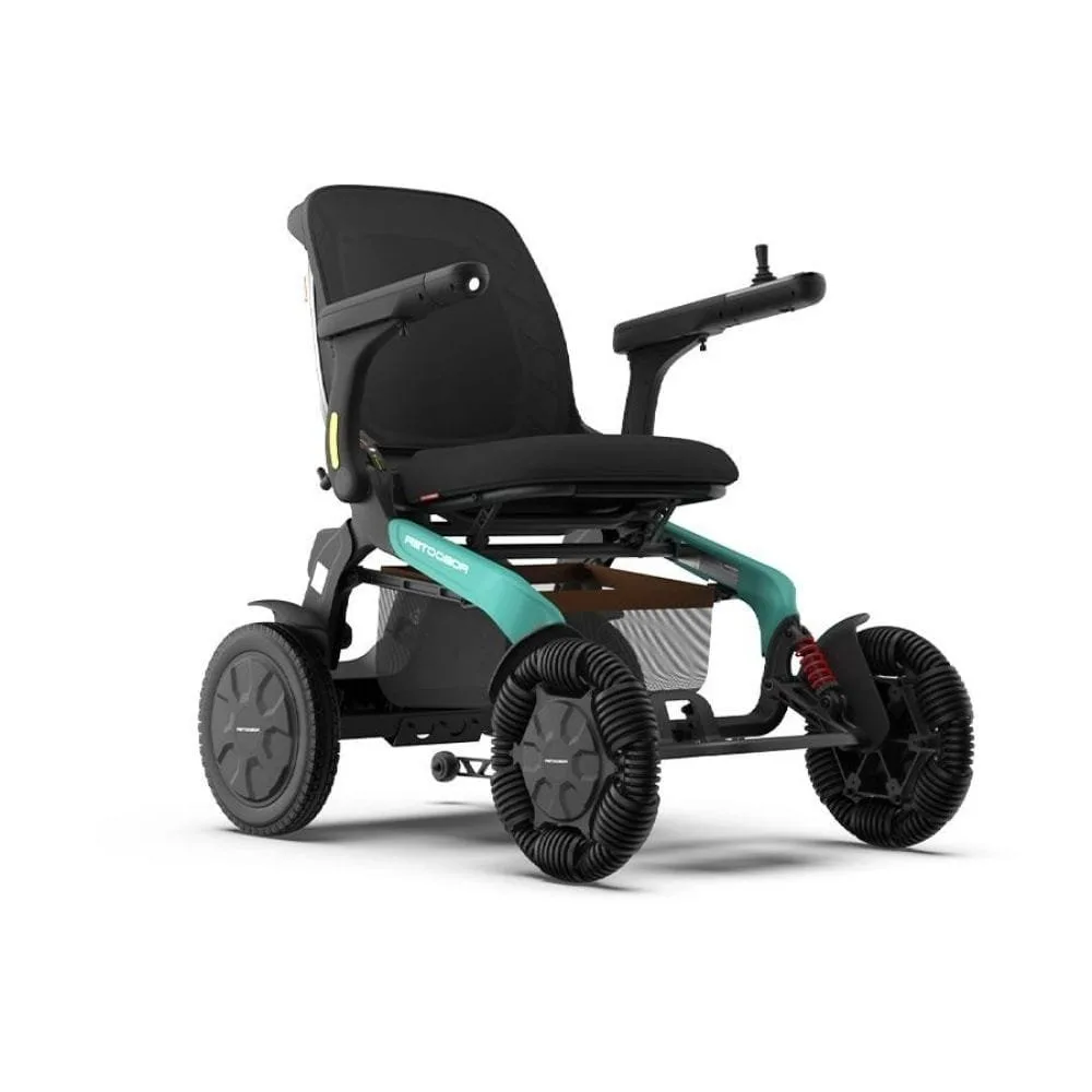 E60 PRO A Robooter akülü tekerlekli sandalye, siyah koltuk ve turkuaz şasi, önden çapraz açıdan