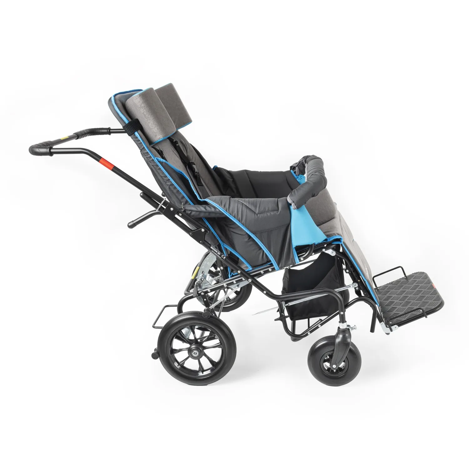 Comfort Size 8 engelli yetişkin puseti yandan, baş desteği ve uzatılmış ayak dayama