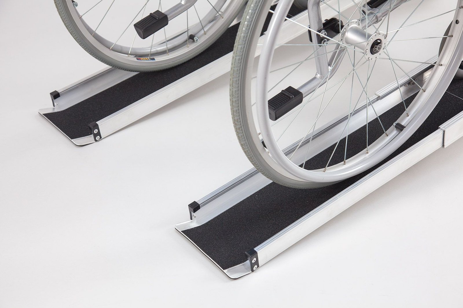 Portatif Hafif Tekerlekli Sandalye Rampası – Teleskopik - Görsel 2